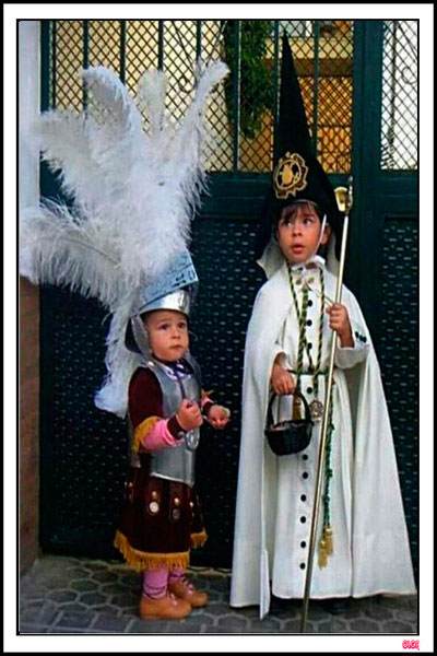 NIÑOS SEMANA SANTA SEVILLA